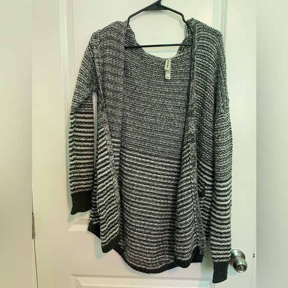 Bethany Mota Open Front Cardigan (SP) - Picture 4 of 9
